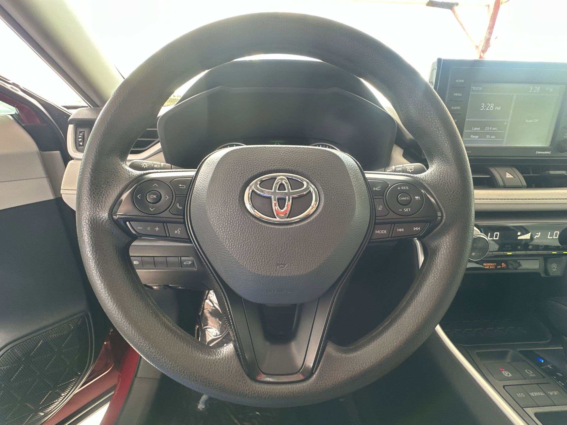 Used 2021 Toyota RAV4 XLE image 11
