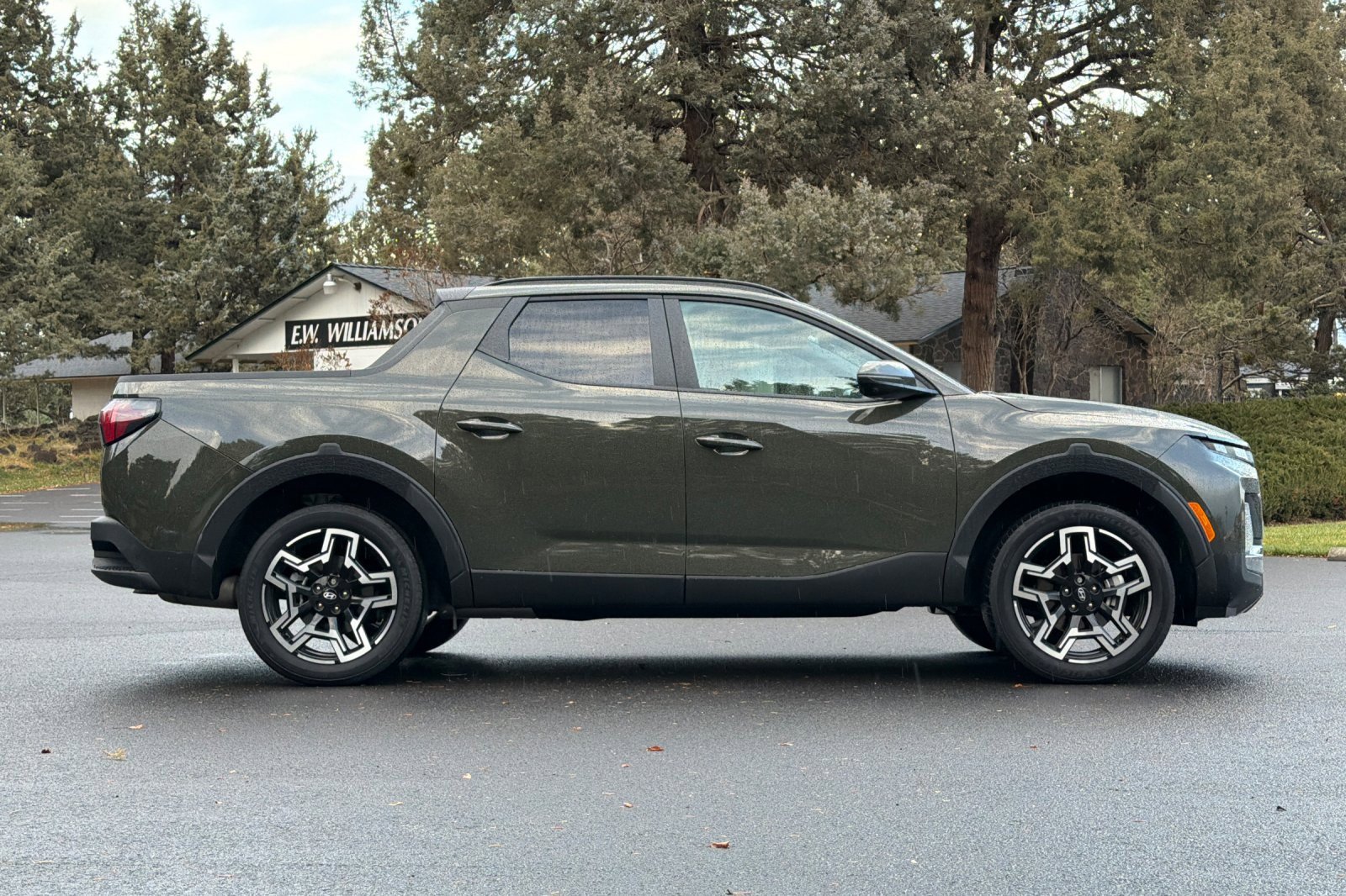 Certified 2025 Hyundai Santa Cruz Limited image 3