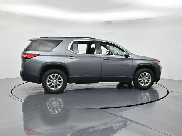 Used 2021 Chevrolet Traverse LT FWD video 2