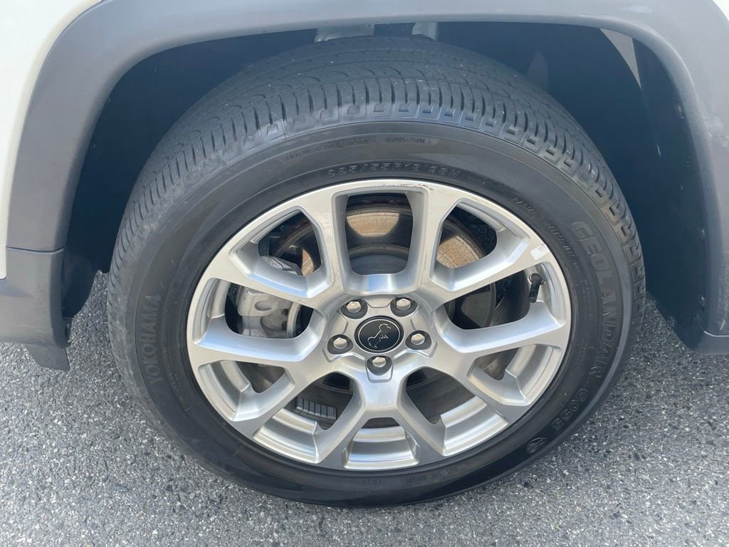 Certified 2025 Jeep Compass Limited AWD/4WD image 12