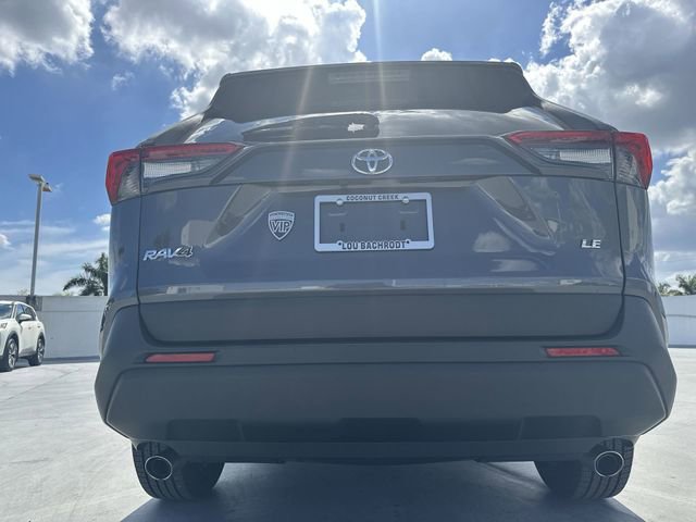 Used 2022 Toyota RAV4 LE image 40
