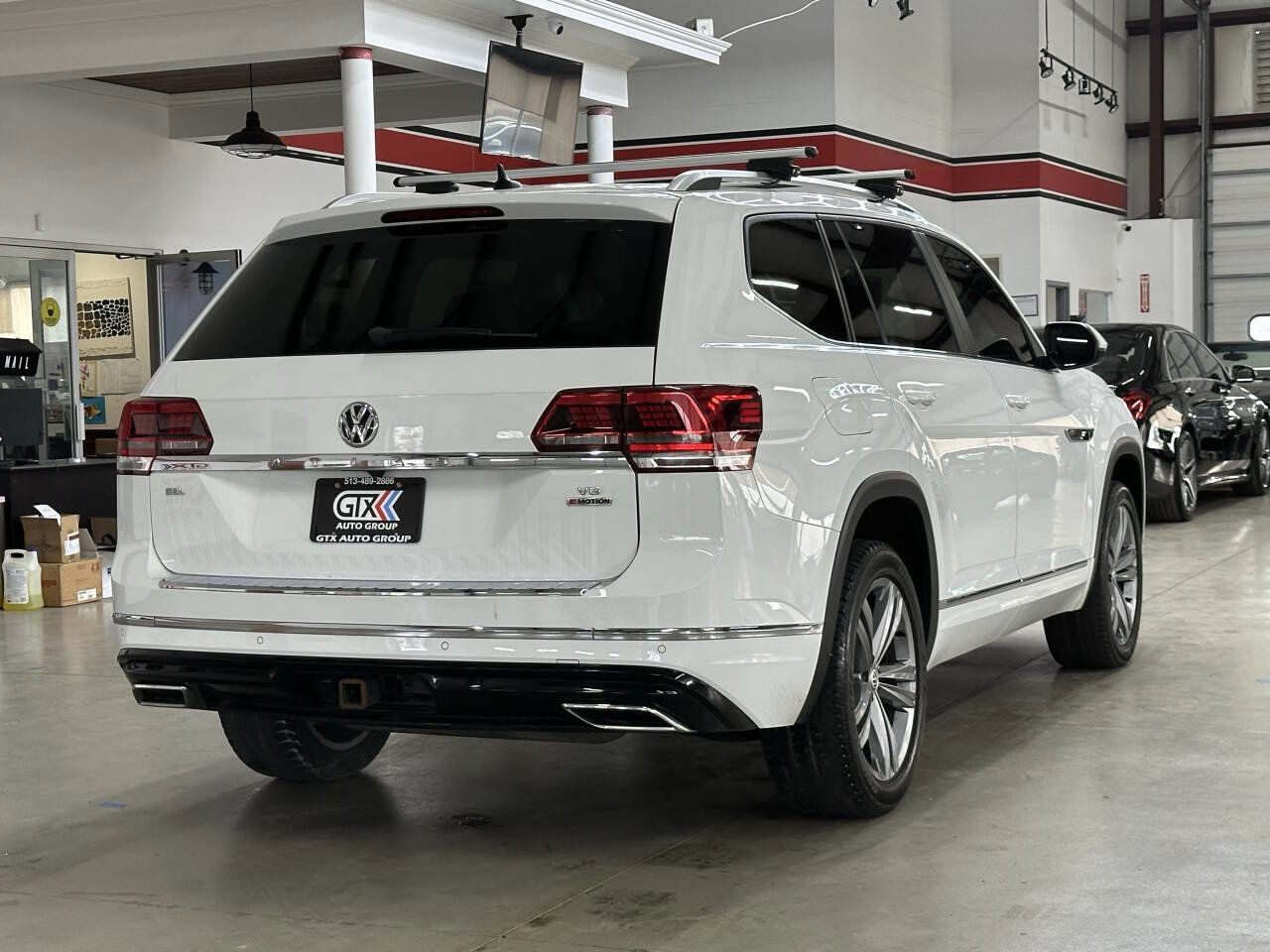Used 2019 Volkswagen Atlas SEL R-Line image 2