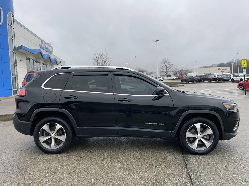Used 2020 Jeep Cherokee Limited image 2