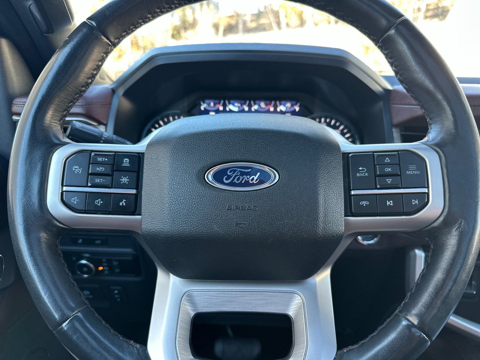 Used 2023 Ford Expedition Limited image 28