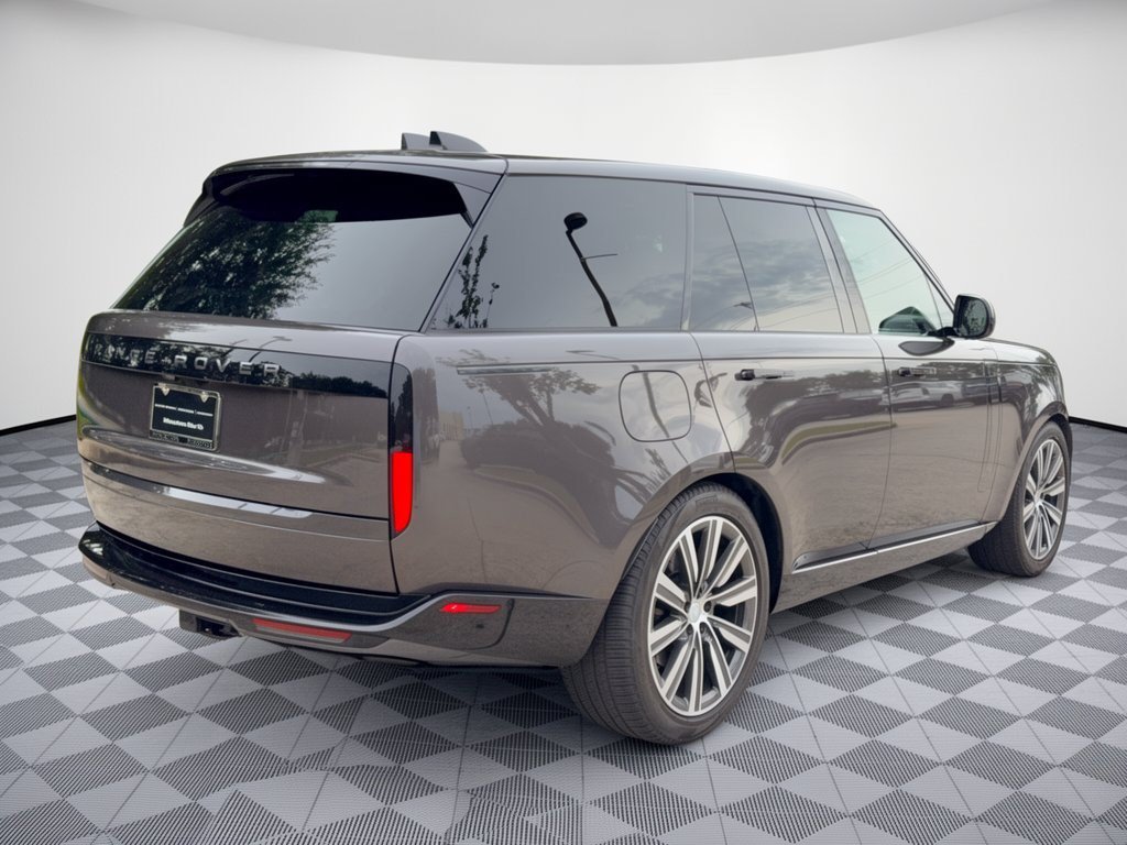 Used 2023 Land Rover Range Rover SE AWD/4WD image 9