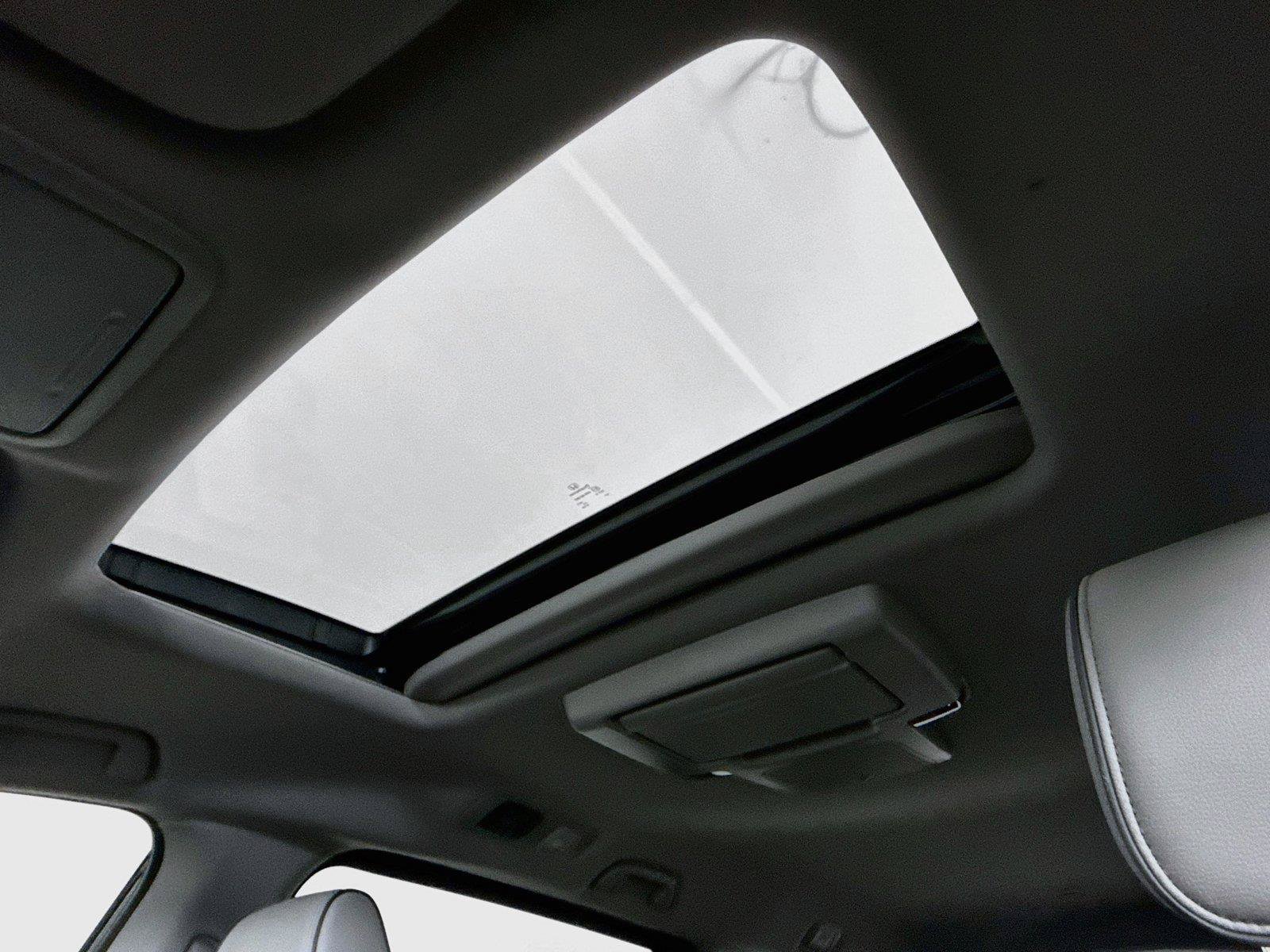 Used 2024 Honda Odyssey Elite image 6