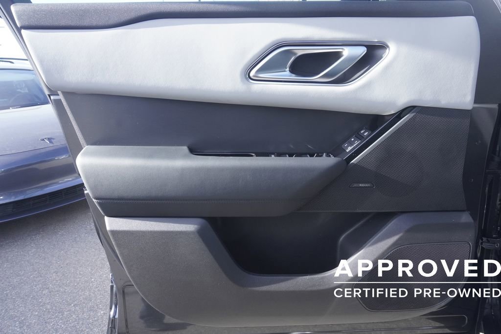 Used 2026 Land Rover Range Rover Velar S image 17