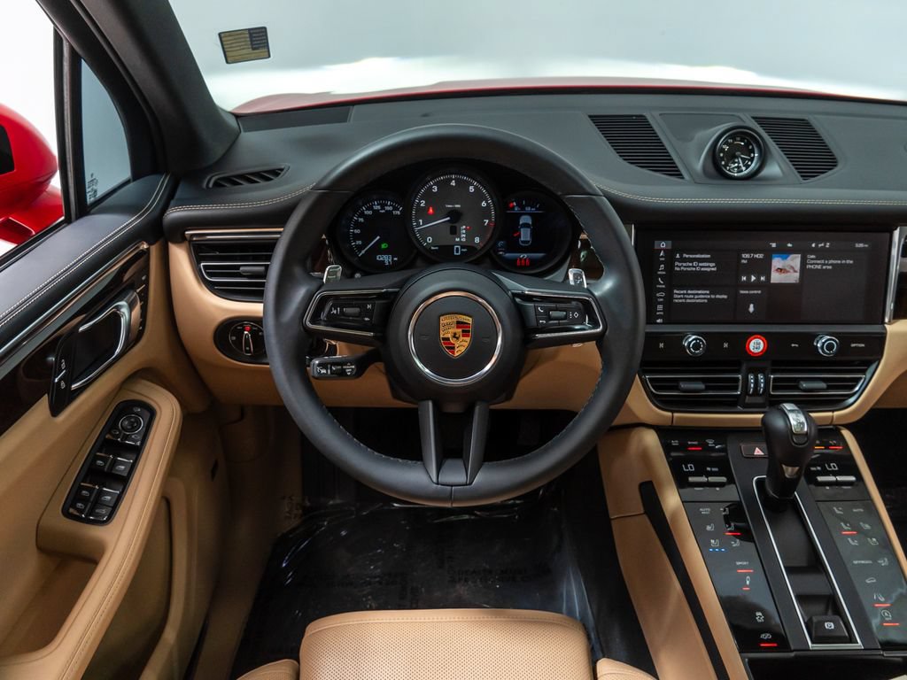 Used 2025 Porsche Macan S AWD/4WD image 14