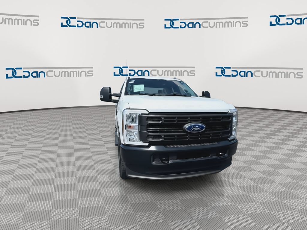 Used 2023 Ford F350 XL AWD/4WD image 3