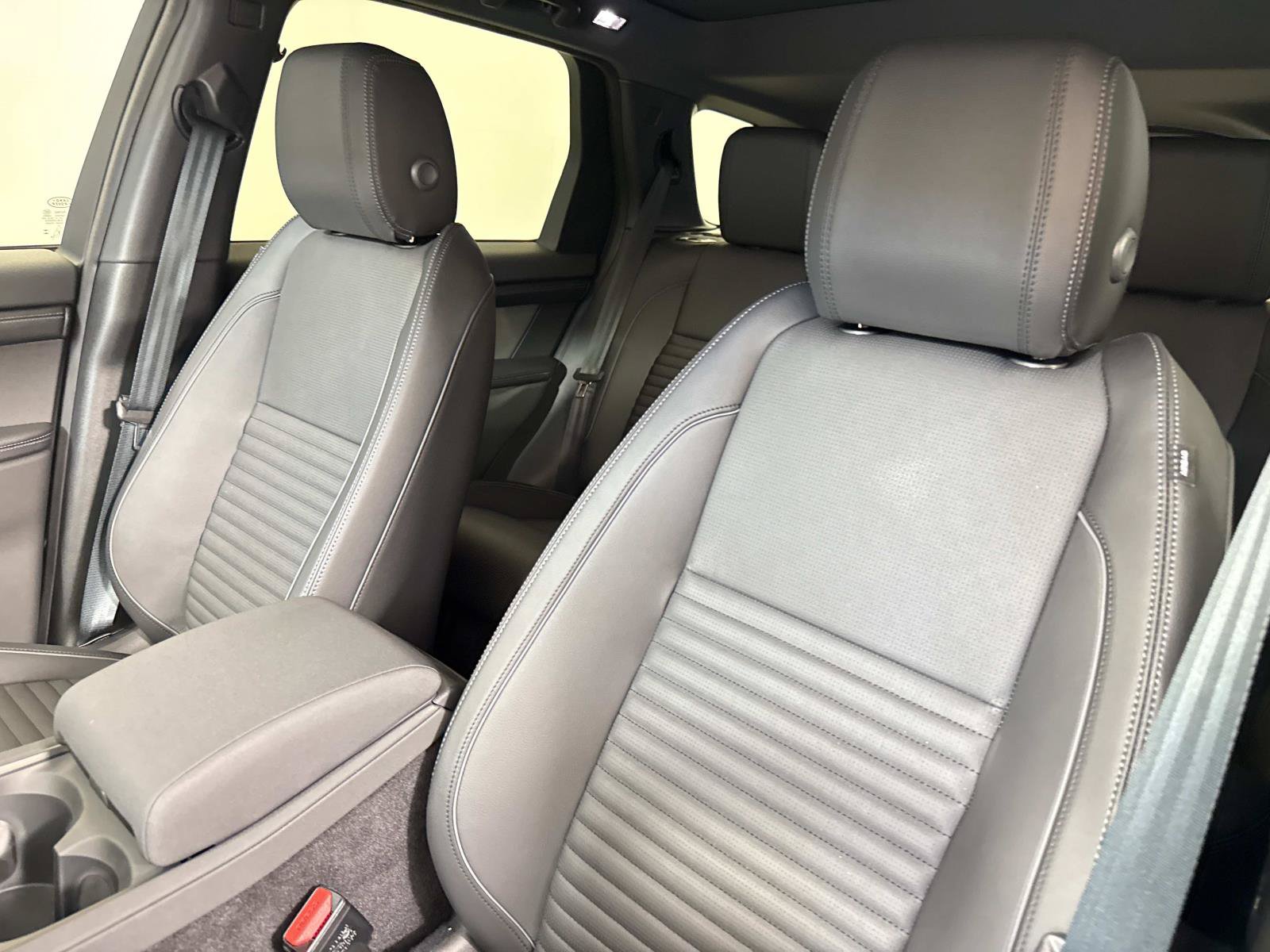 New 2026 Land Rover Discovery Sport Landmark AWD/4WD image 20