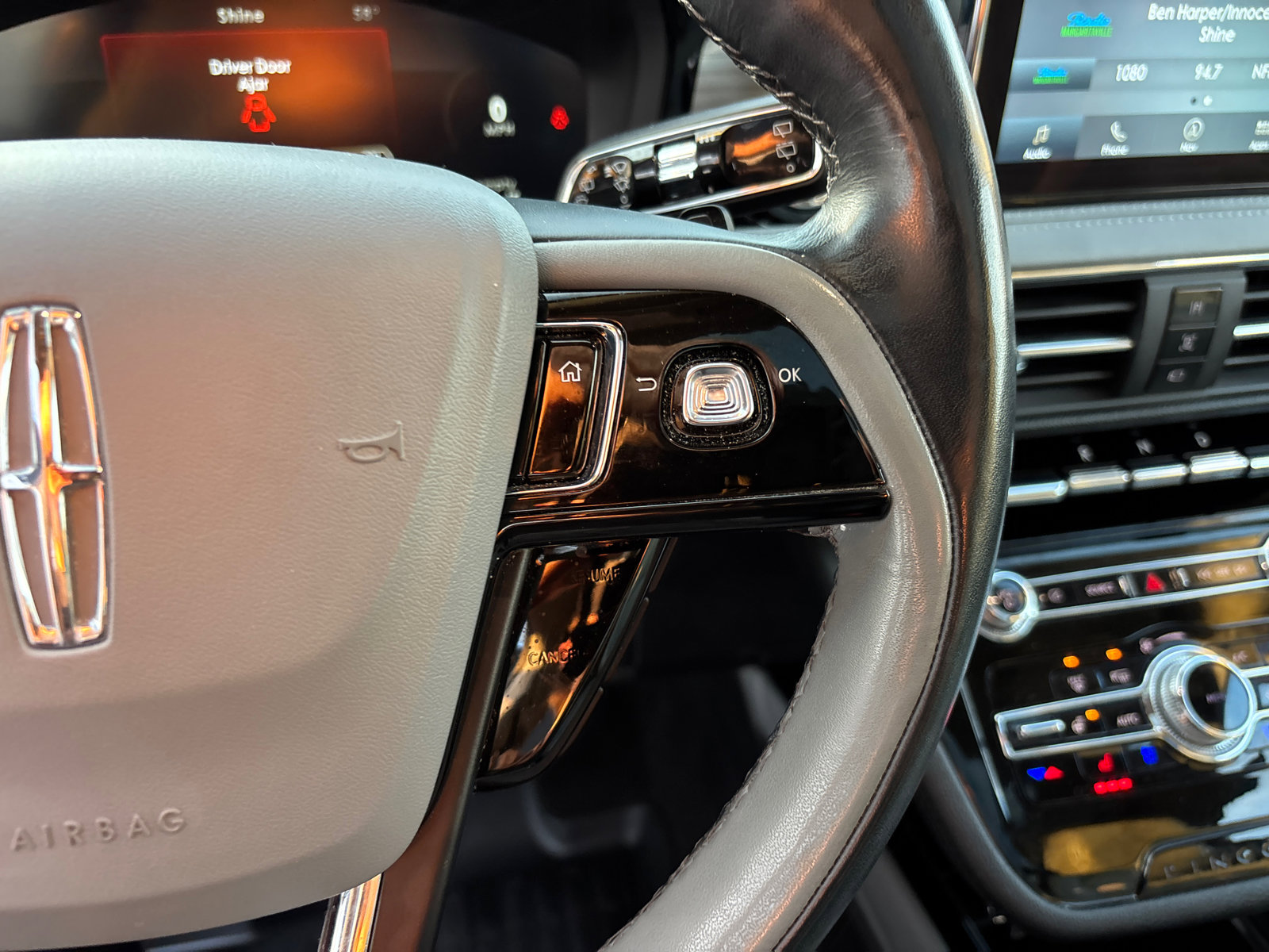 Used 2022 Lincoln Corsair Reserve w/ Elements Package image 18