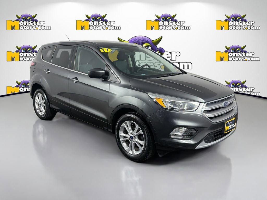 Used 2017 Ford Escape SE image 3
