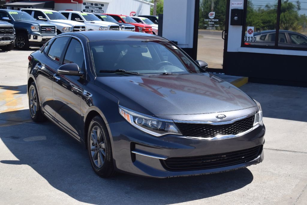 Used 2016 Kia Optima LX w/ Technology Package FWD image 2