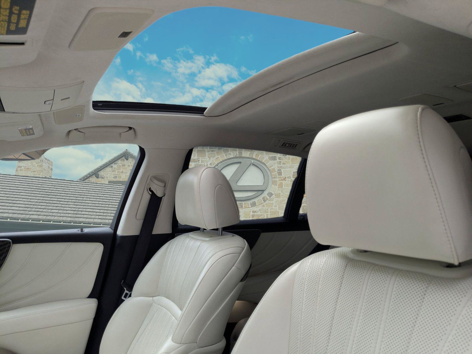 Certified 2022 Lexus LS 500h AWD w/ Luxury Package image 17