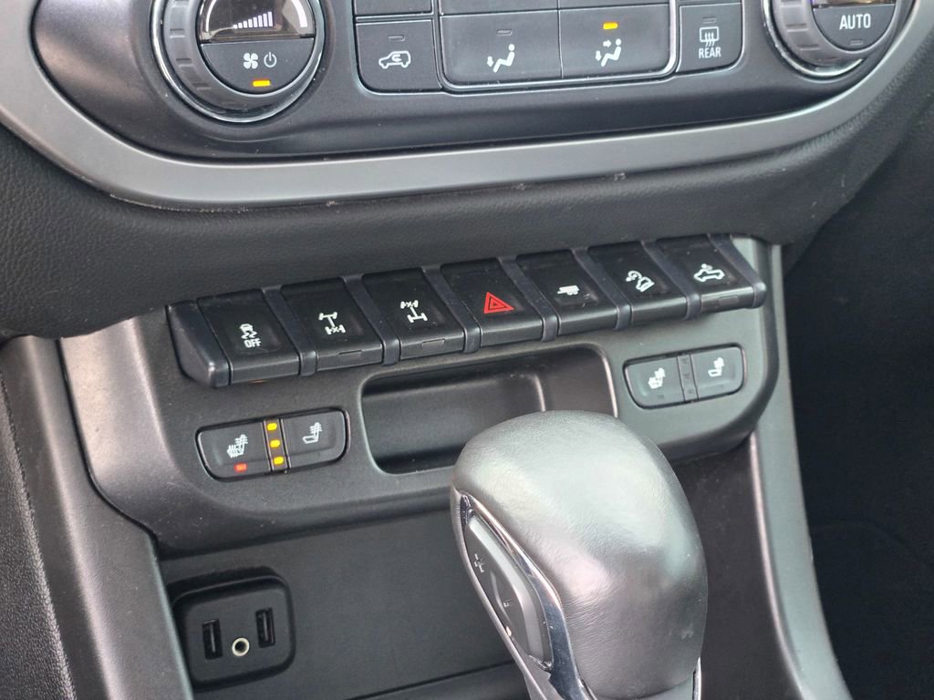 Used 2022 Chevrolet Colorado ZR2 image 38