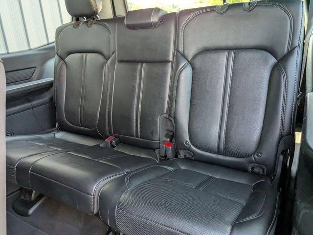 Used 2024 Jeep Wagoneer Series II w/ Flexible Seating Group AWD/4WD image 29