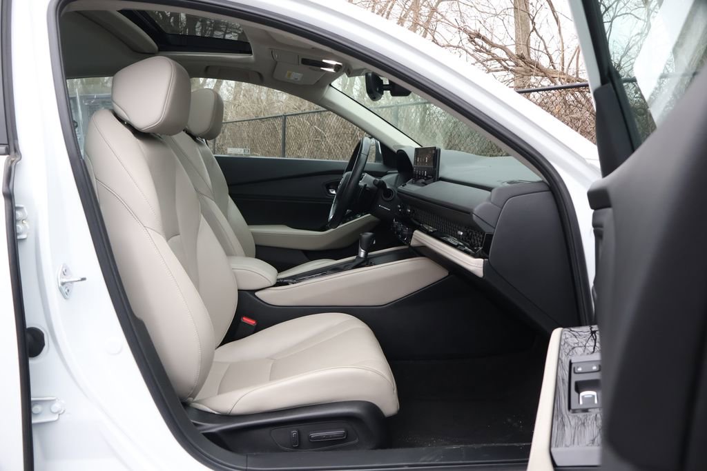 Used 2023 Honda Accord Touring image 40