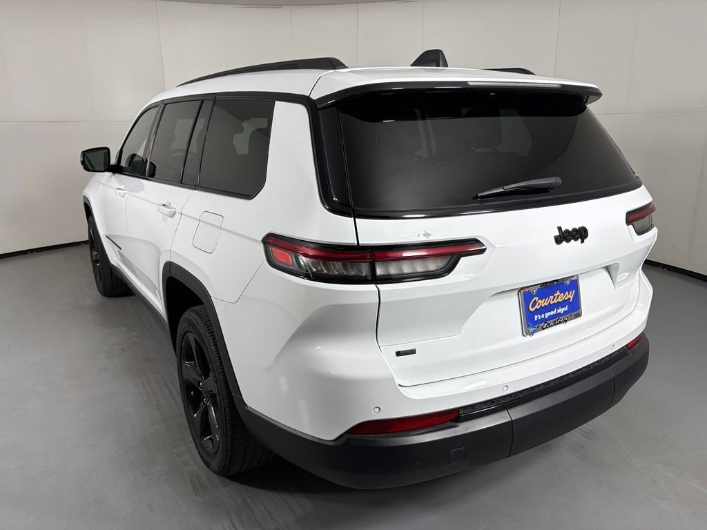 Used 2022 Jeep Grand Cherokee L Laredo RWD image 6