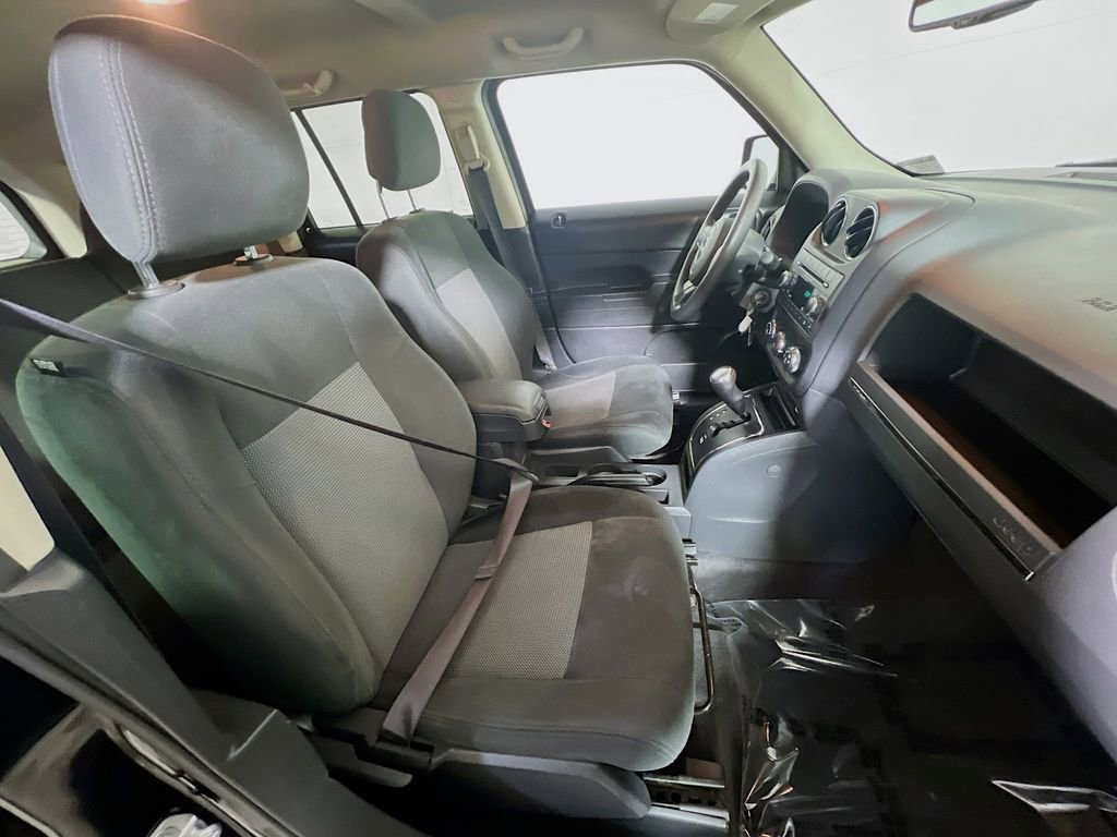 Used 2017 Jeep Patriot Sport image 22