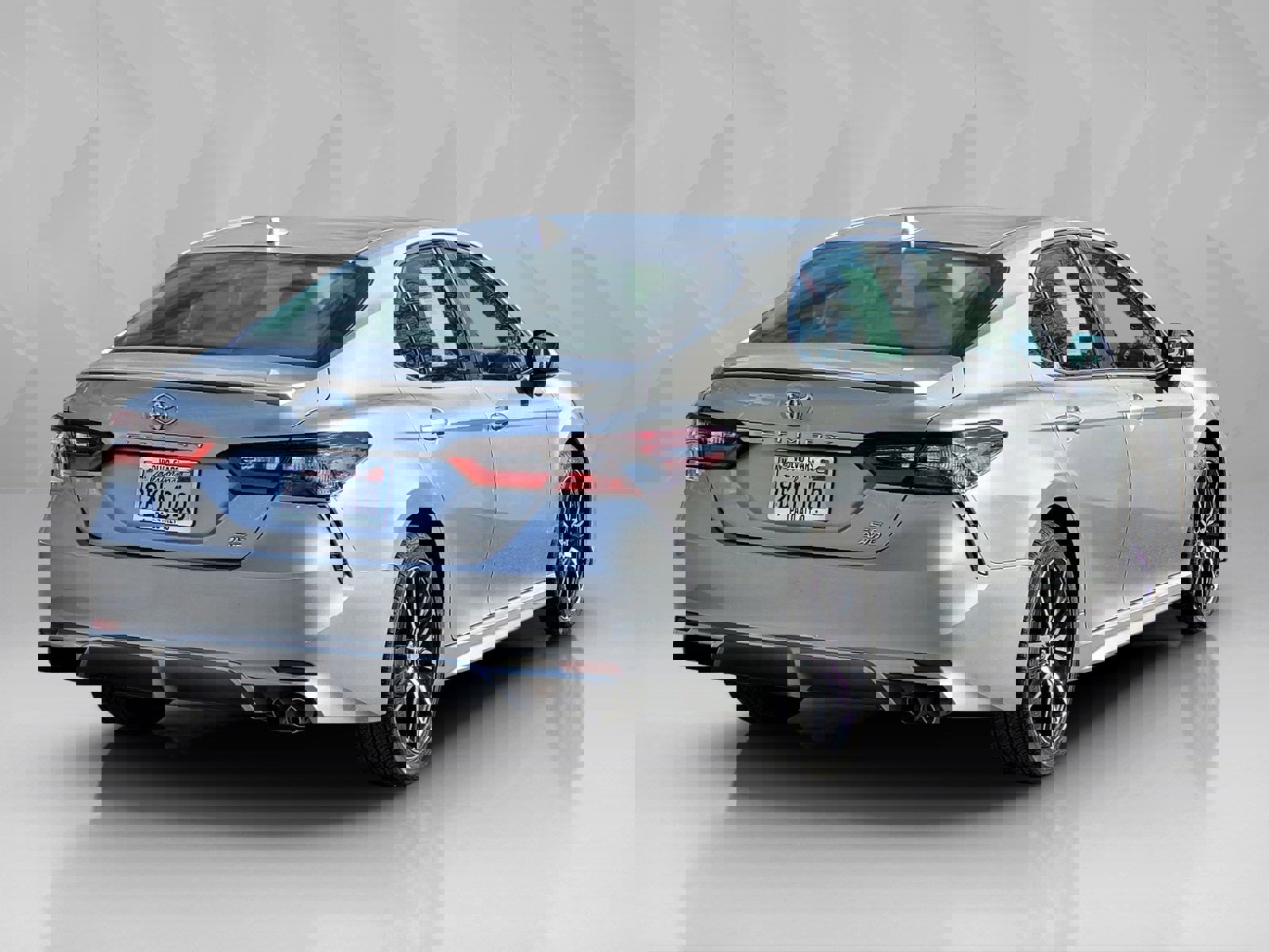 Used 2022 Toyota Camry SE image 5