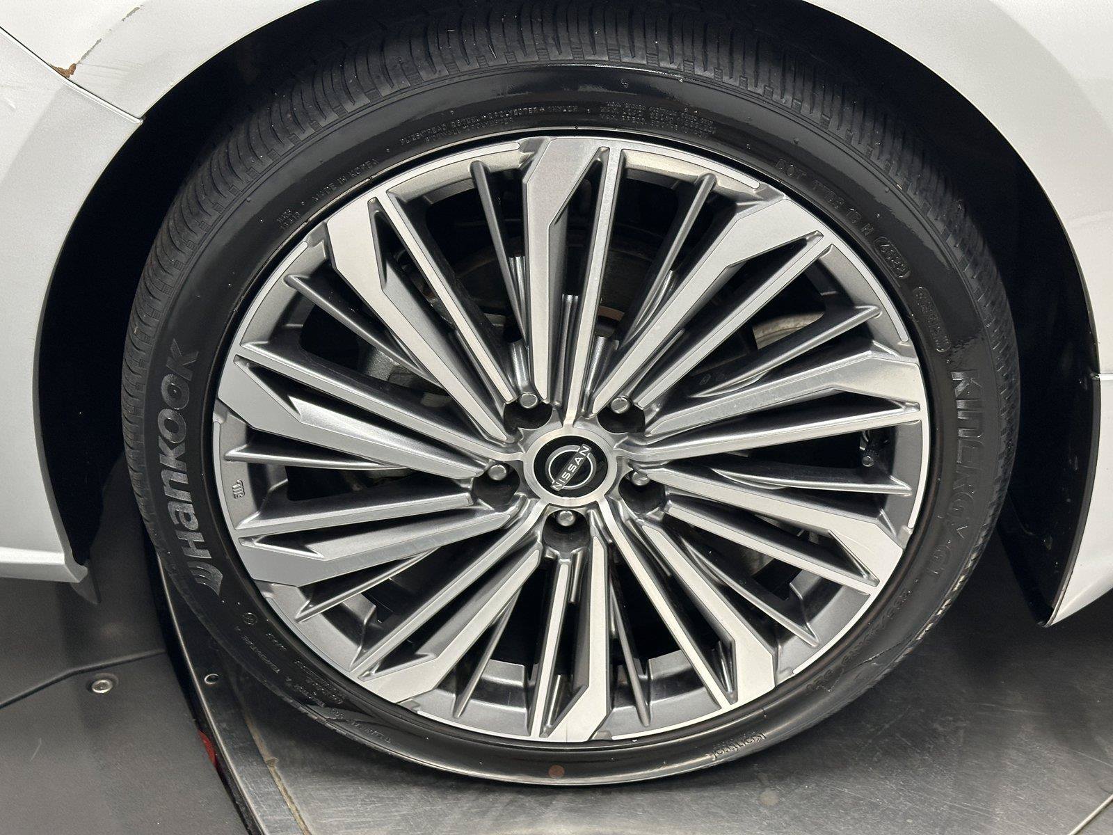 Used 2024 Nissan Altima 2.5 SL AWD/4WD image 19