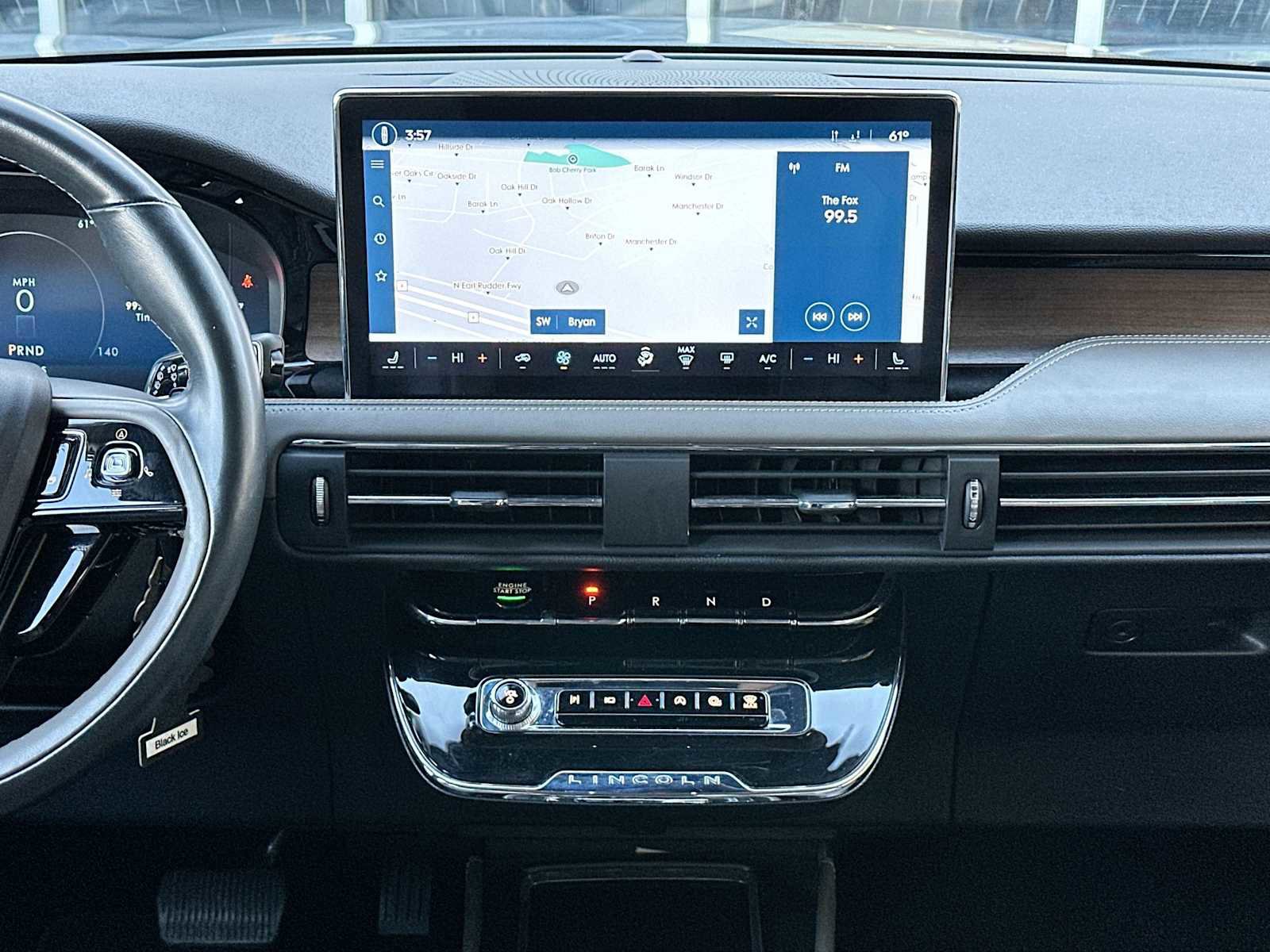 Used 2023 Lincoln Corsair Reserve image 26