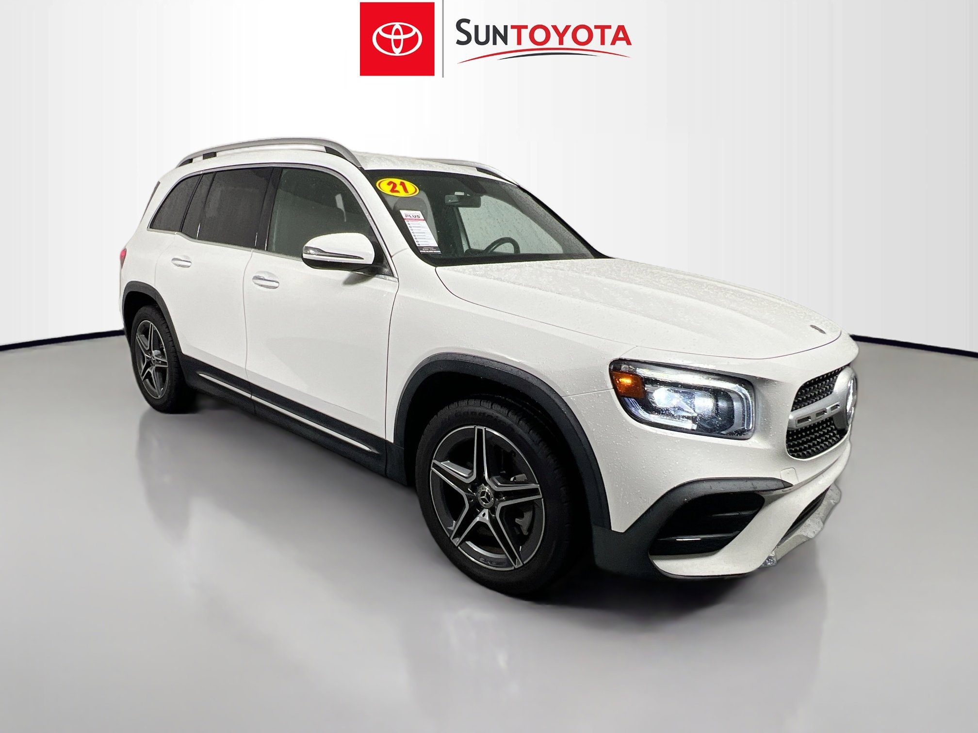 Used 2021 Mercedes-Benz GLB 250 image 1