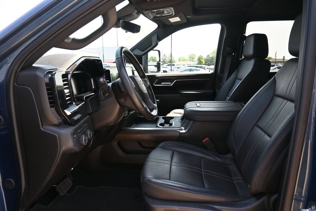 Used 2026 Chevrolet Silverado 3500 High Country w/ High Country Premium Package AWD/4WD image 19