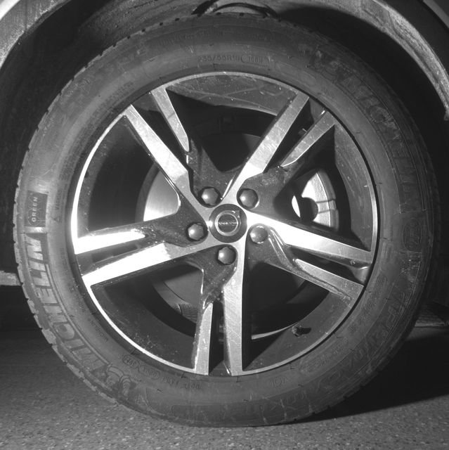 Certified 2023 Volvo XC40 B5 Plus image 31