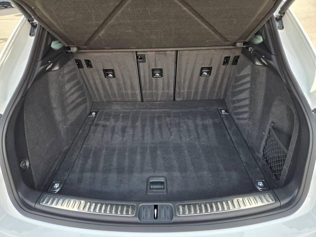 Used 2022 Porsche Macan AWD/4WD image 18