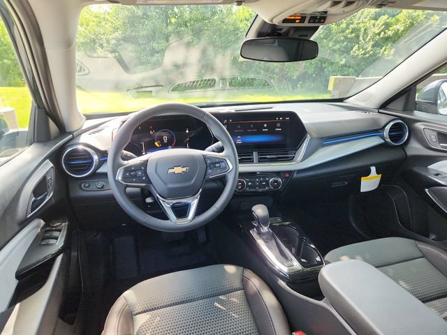 New 2026 Chevrolet Trax LT w/ Sunroof Package FWD image 20
