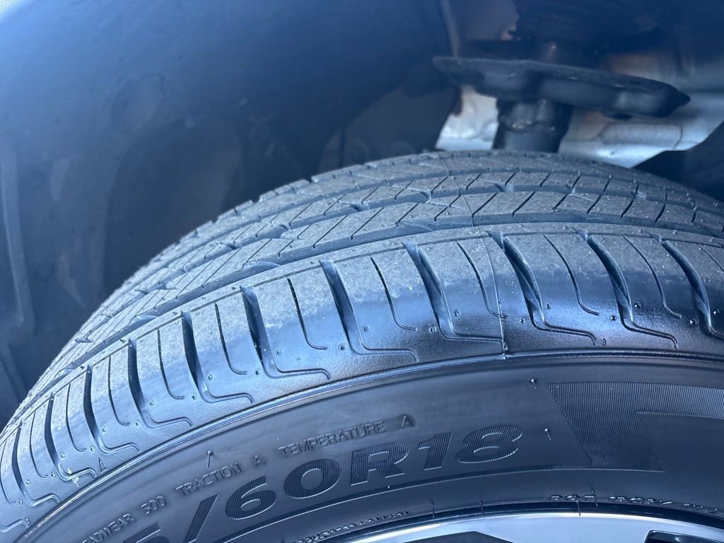 Used 2025 Nissan Rogue SV image 29