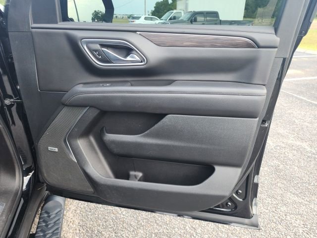 Used 2021 Chevrolet Suburban Z71 w/ Z71 Signature Package AWD/4WD image 38