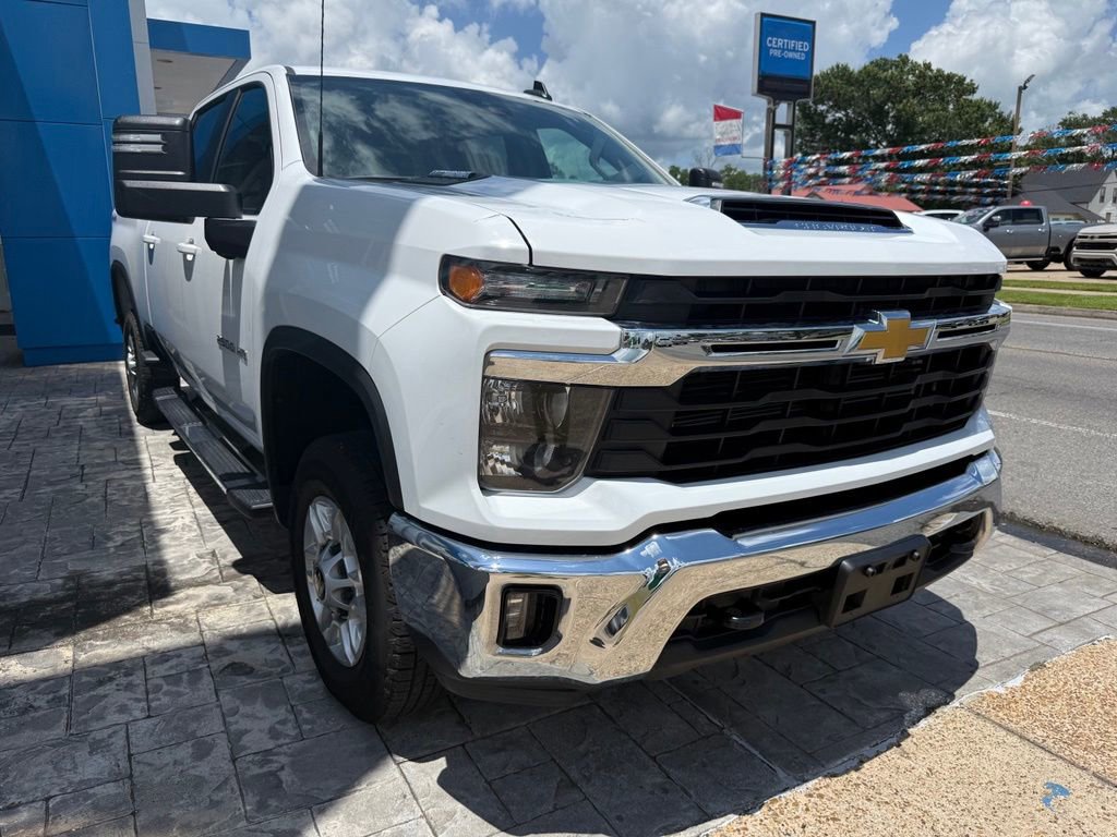 Used 2025 Chevrolet Silverado 2500 LT w/ Convenience Package AWD/4WD image 5