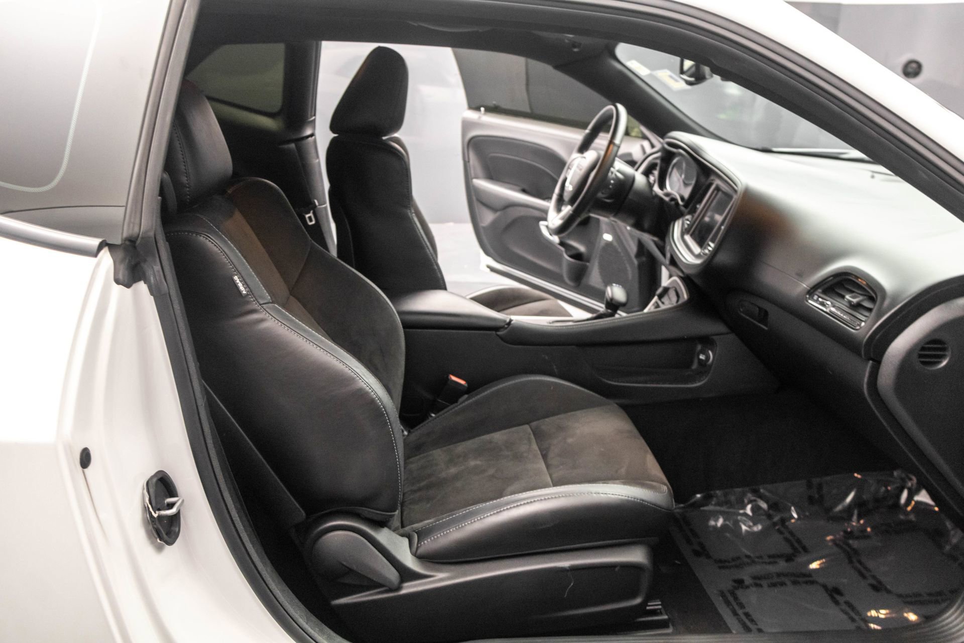 Used 2022 Dodge Challenger R/T w/ Plus Package RWD image 33