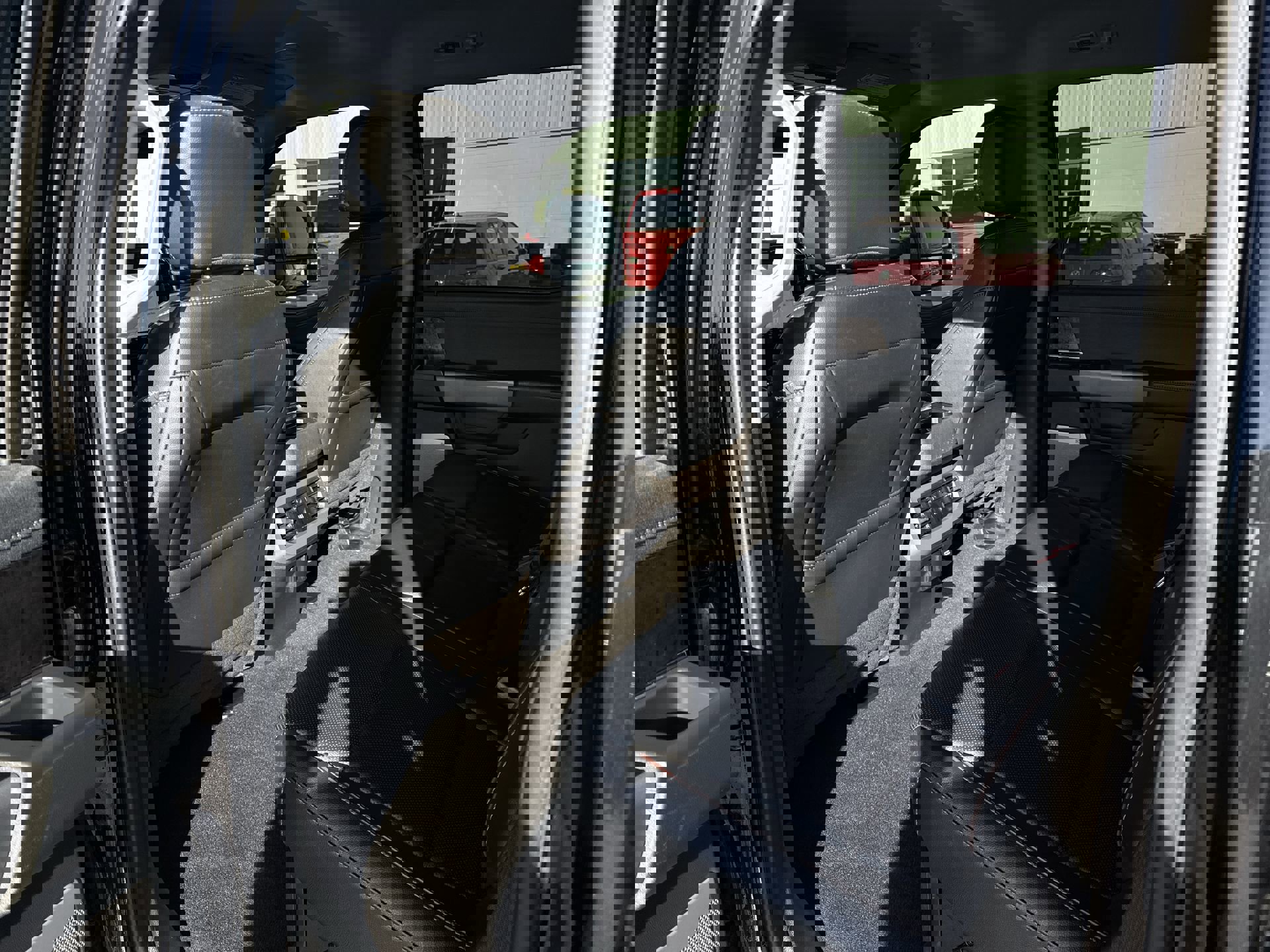 Used 2023 Ford F350 Lariat w/ Lariat Ultimate Package image 21