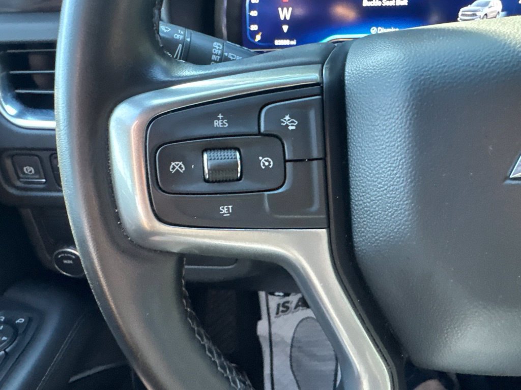 Used 2023 Chevrolet Suburban LT RWD image 25