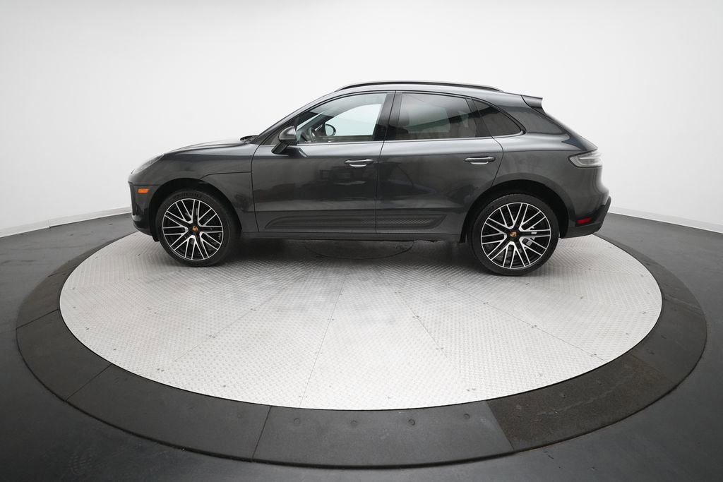 Certified 2026 Porsche Macan image 8