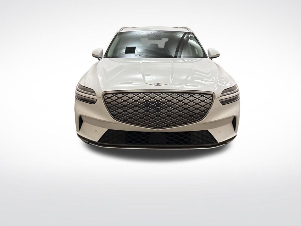 Used 2025 Genesis Electrified GV70 Advanced image 2