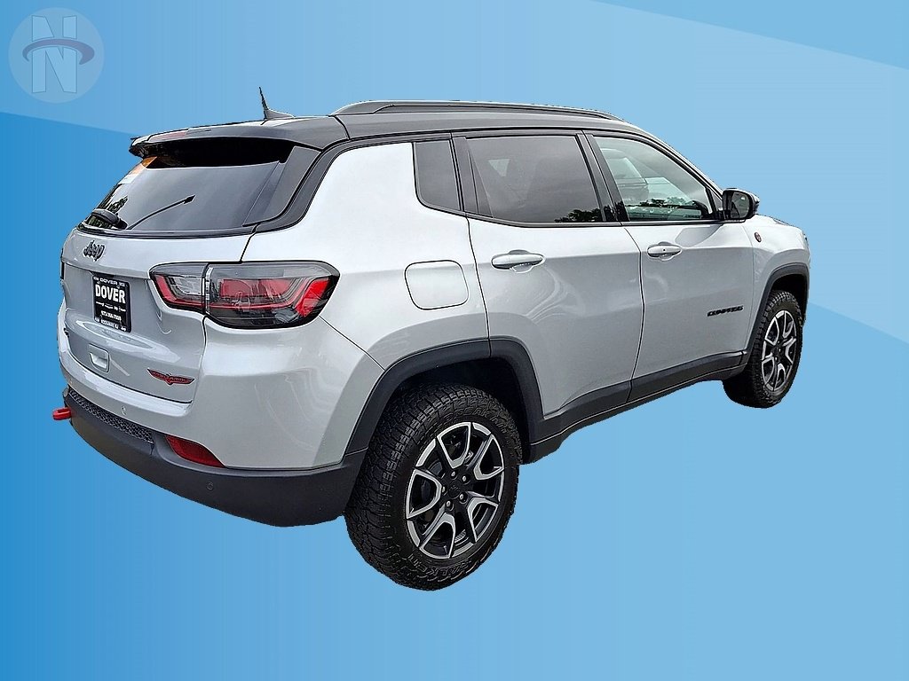 Certified 2024 Jeep Compass Trailhawk w/ Trailhawk Elite Group AWD/4WD image 8