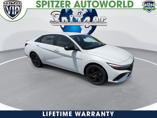 New 2026 Hyundai Elantra Sport FWD image 17