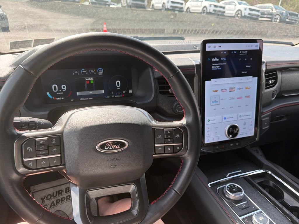 Used 2024 Ford Expedition Limited image 9