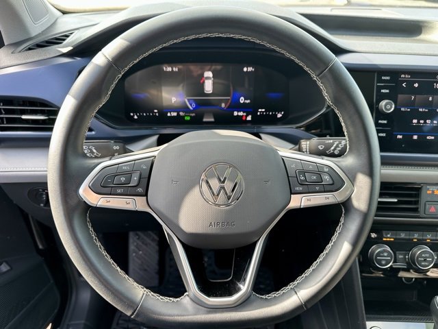 Certified 2024 Volkswagen Taos SE image 33