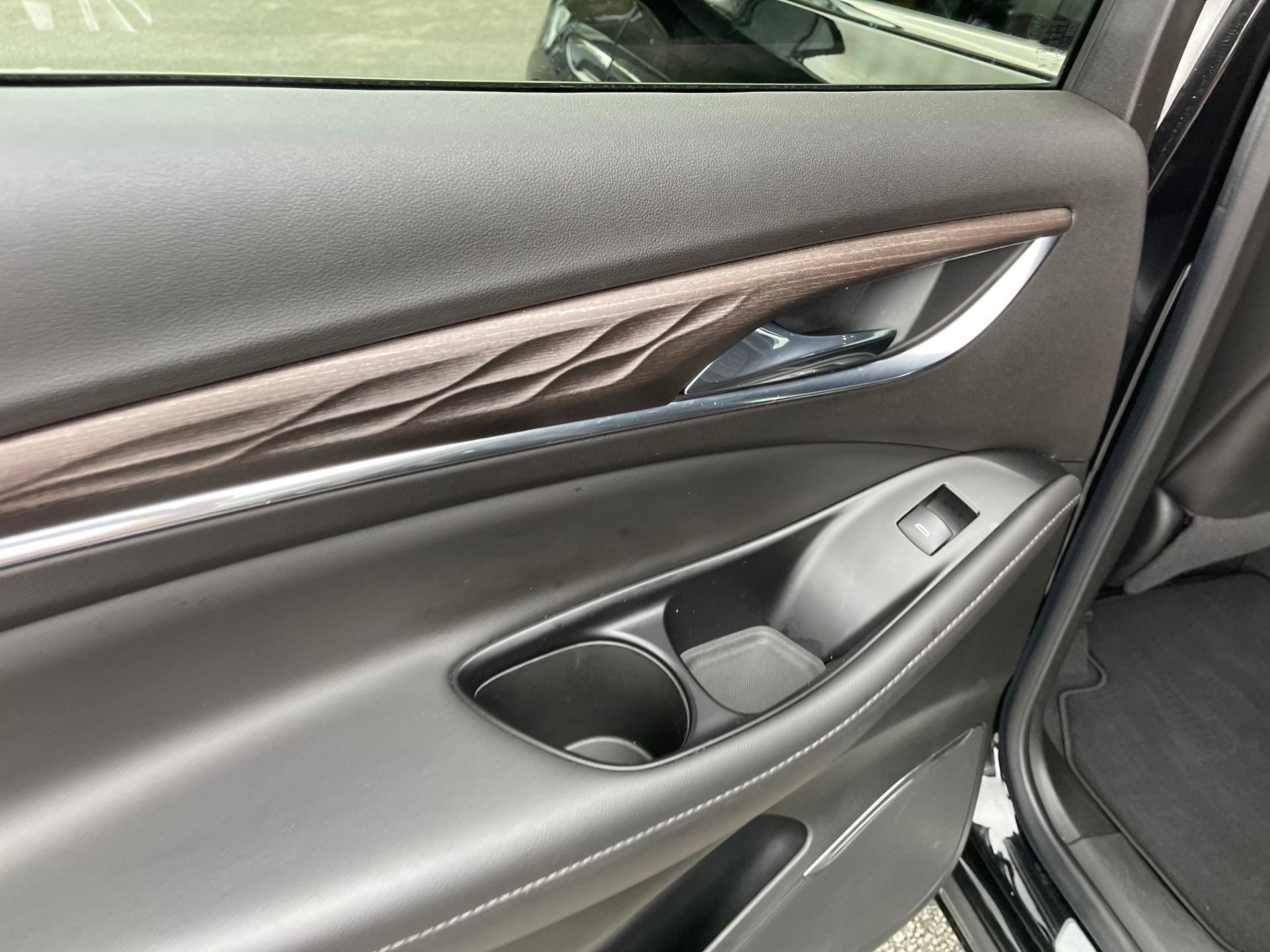 Used 2023 Buick Enclave Avenir w/ Avenir Technology Package image 21