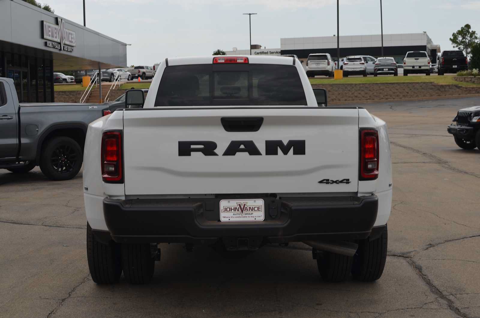 New 2026 RAM 3500 Tradesman AWD/4WD image 5