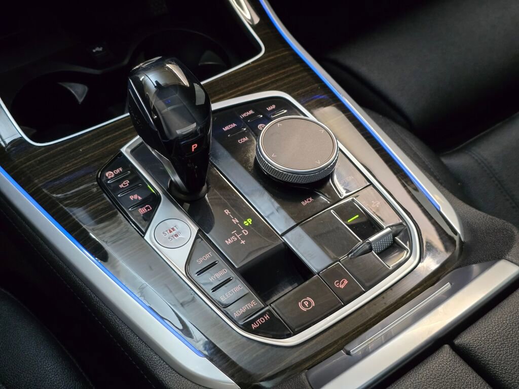 Used 2021 BMW X5 xDrive45e w/ Premium Package image 26