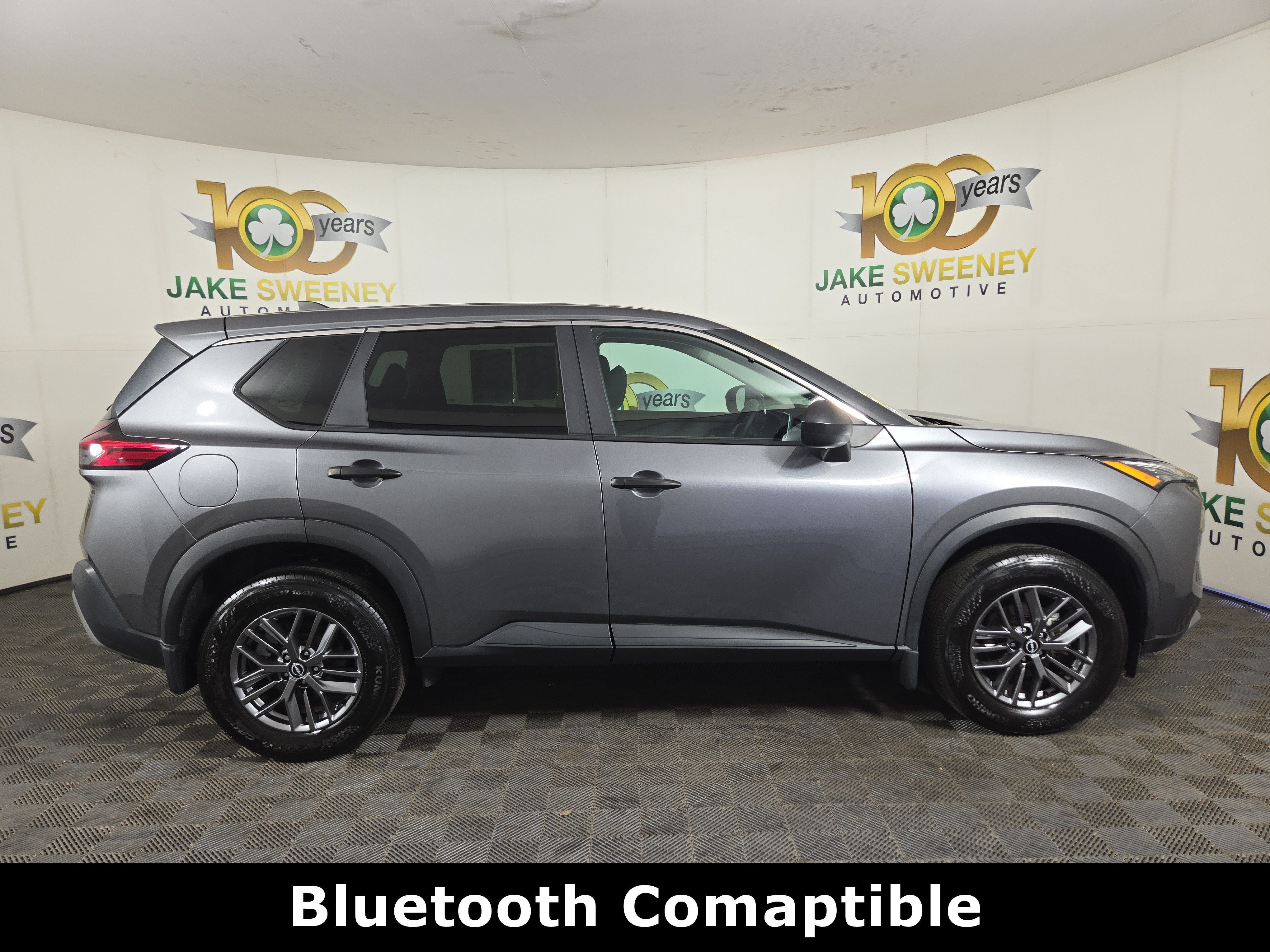 Used 2023 Nissan Rogue S AWD/4WD image 9