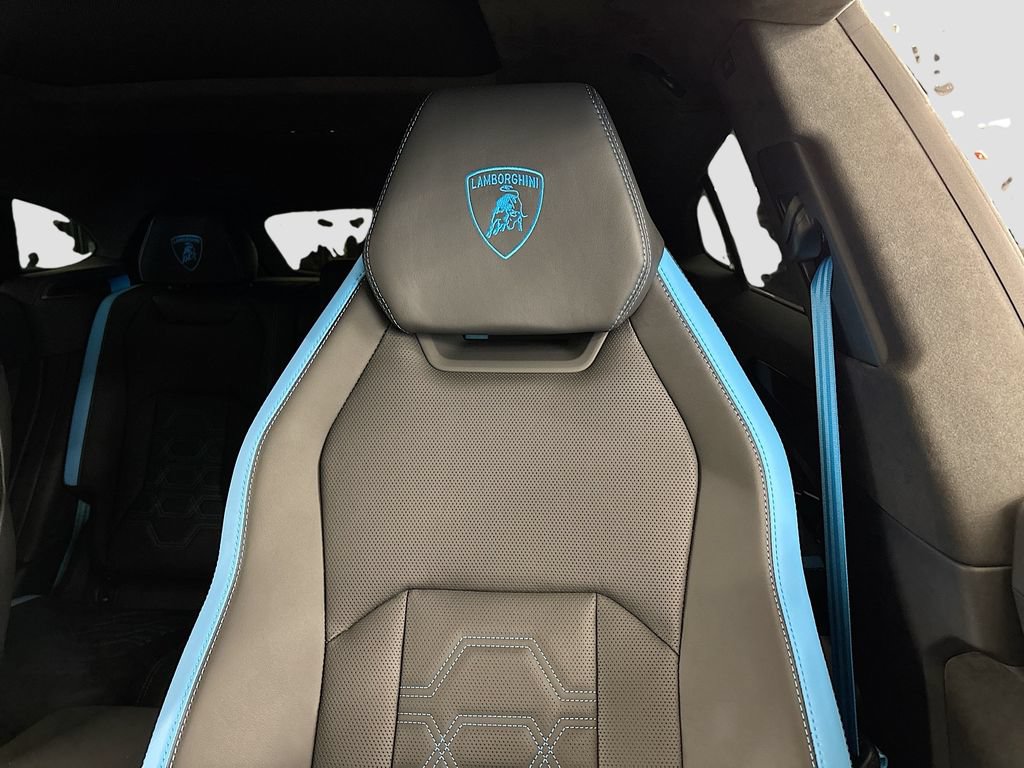 Used 2025 Lamborghini Urus SE AWD/4WD image 26
