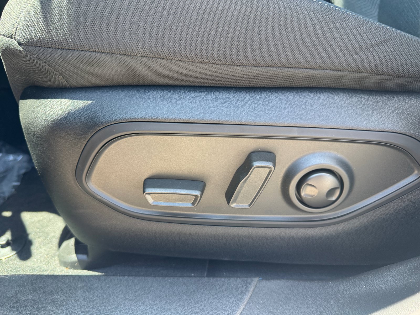 New 2026 Jeep Cherokee Laredo AWD/4WD image 14