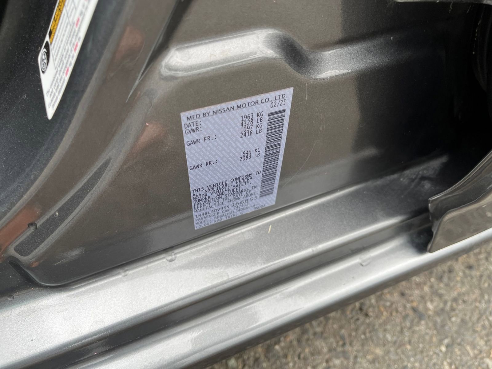 Used 2025 Nissan Altima 2.5 SV FWD image 30